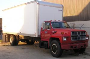 1991 Ford F700 Rebuilt No Miles 429, 5 Speed Trans, 2 Speed Axle, 24' FRP Box